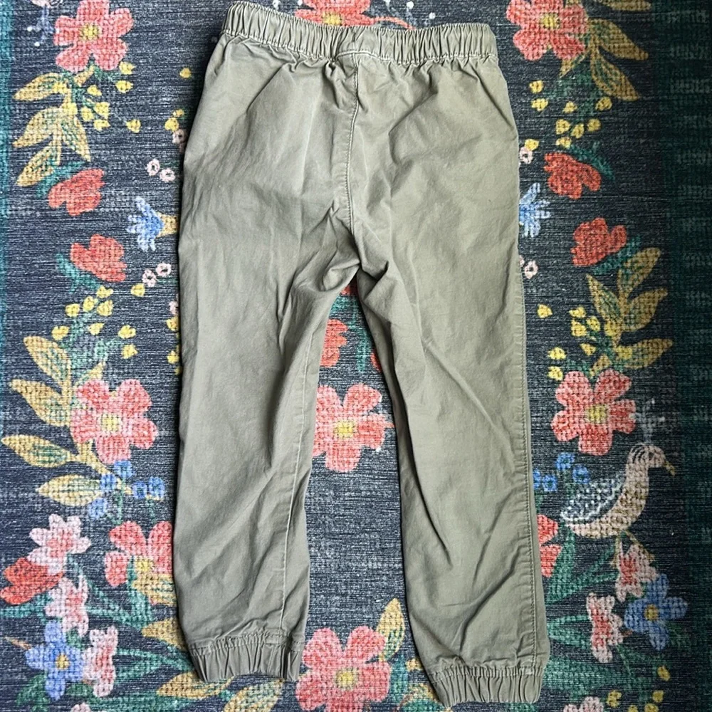 Gap Khaki Green Boys Joggers Bundle, Size Small (6-7)
